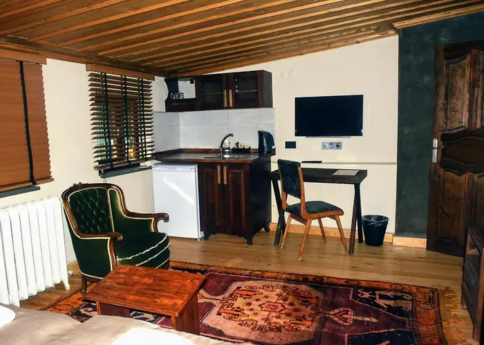 Maria Balat Aparthotel