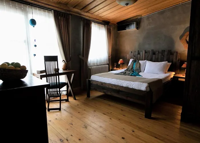 Maria Balat Aparthotel