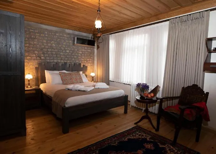 Maria Balat Aparthotel