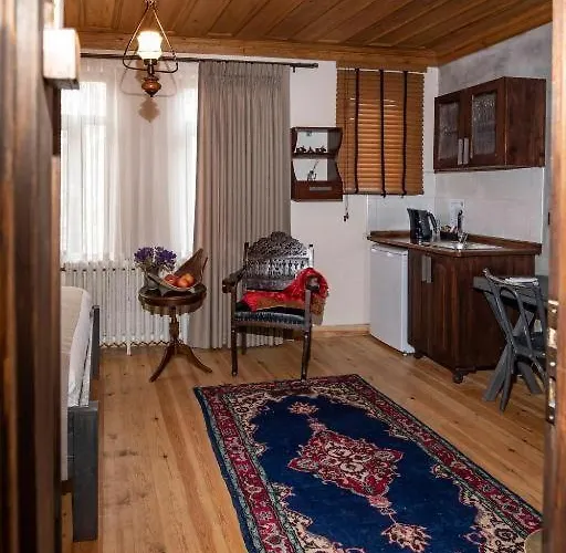 Maria Balat Aparthotel