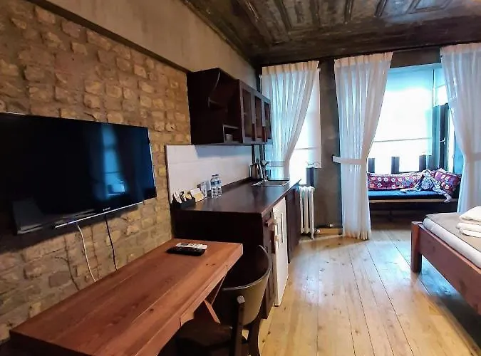 Maria Balat Aparthotel