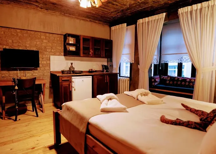 Maria Balat Aparthotel