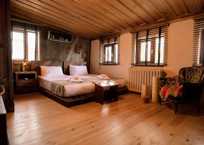 Maria Balat Aparthotel