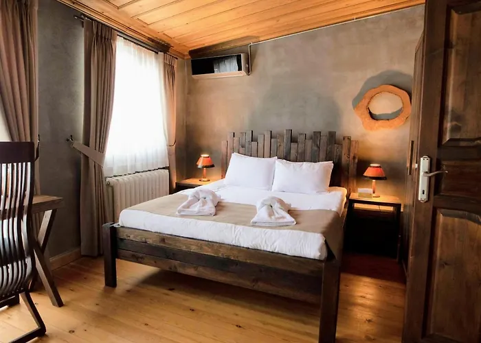 Maria Balat Aparthotel